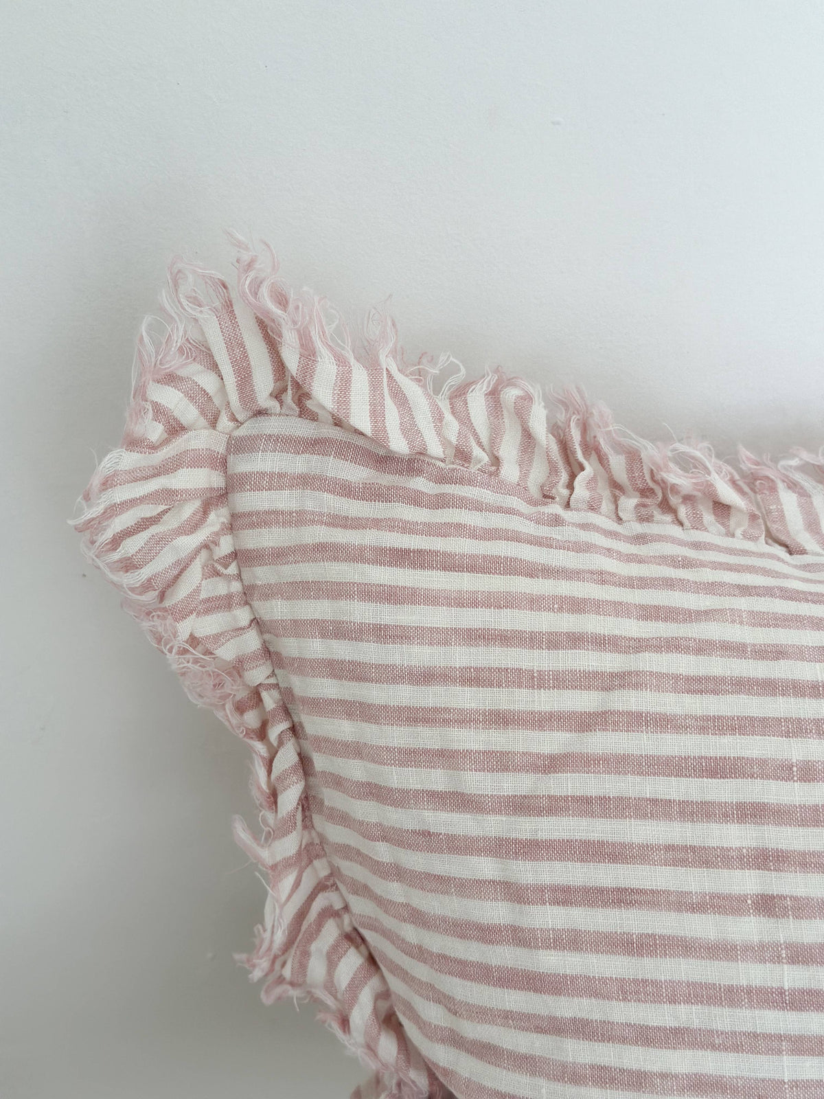 Housse de coussin en lin rayé rose | 50 × 30 cm