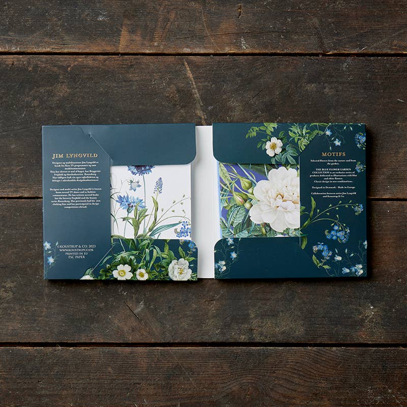 Cartes carrées motif jardin de fleurs bleues