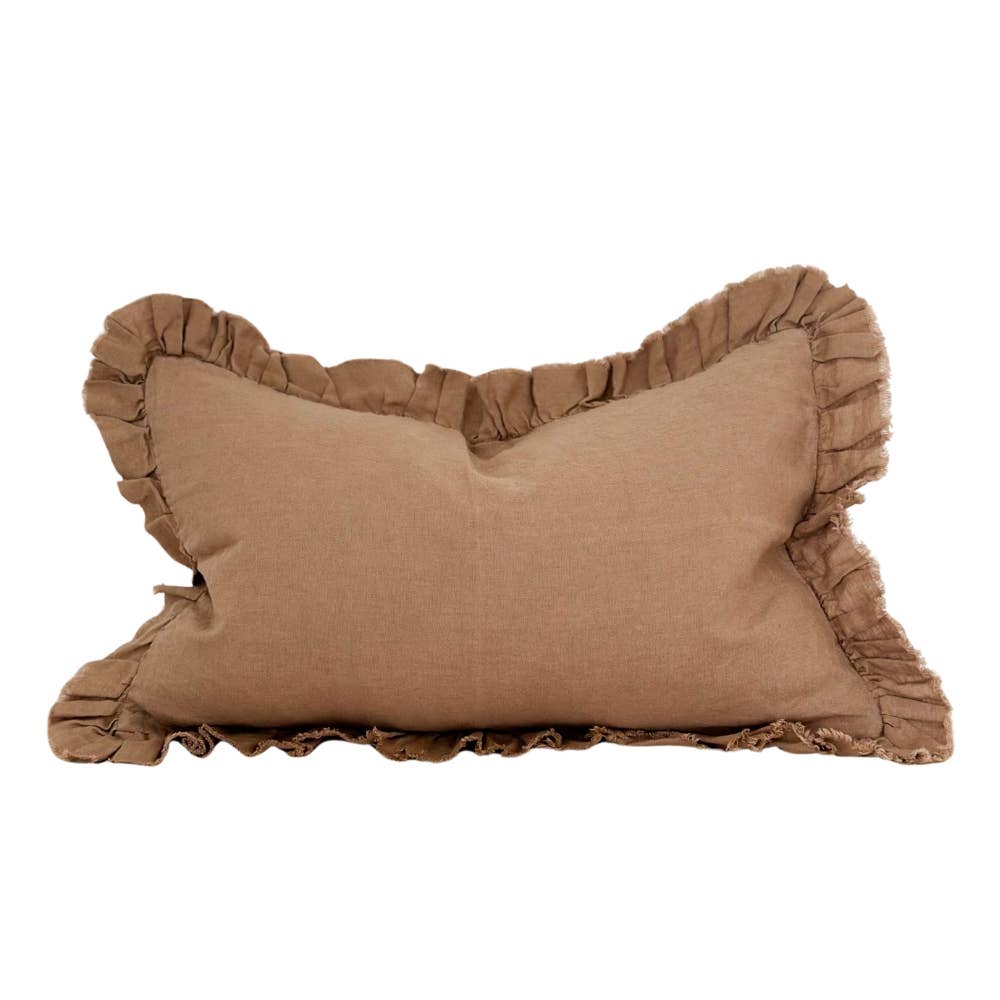 Housse de coussin en lin caramel à volants | 50 × 30 cm