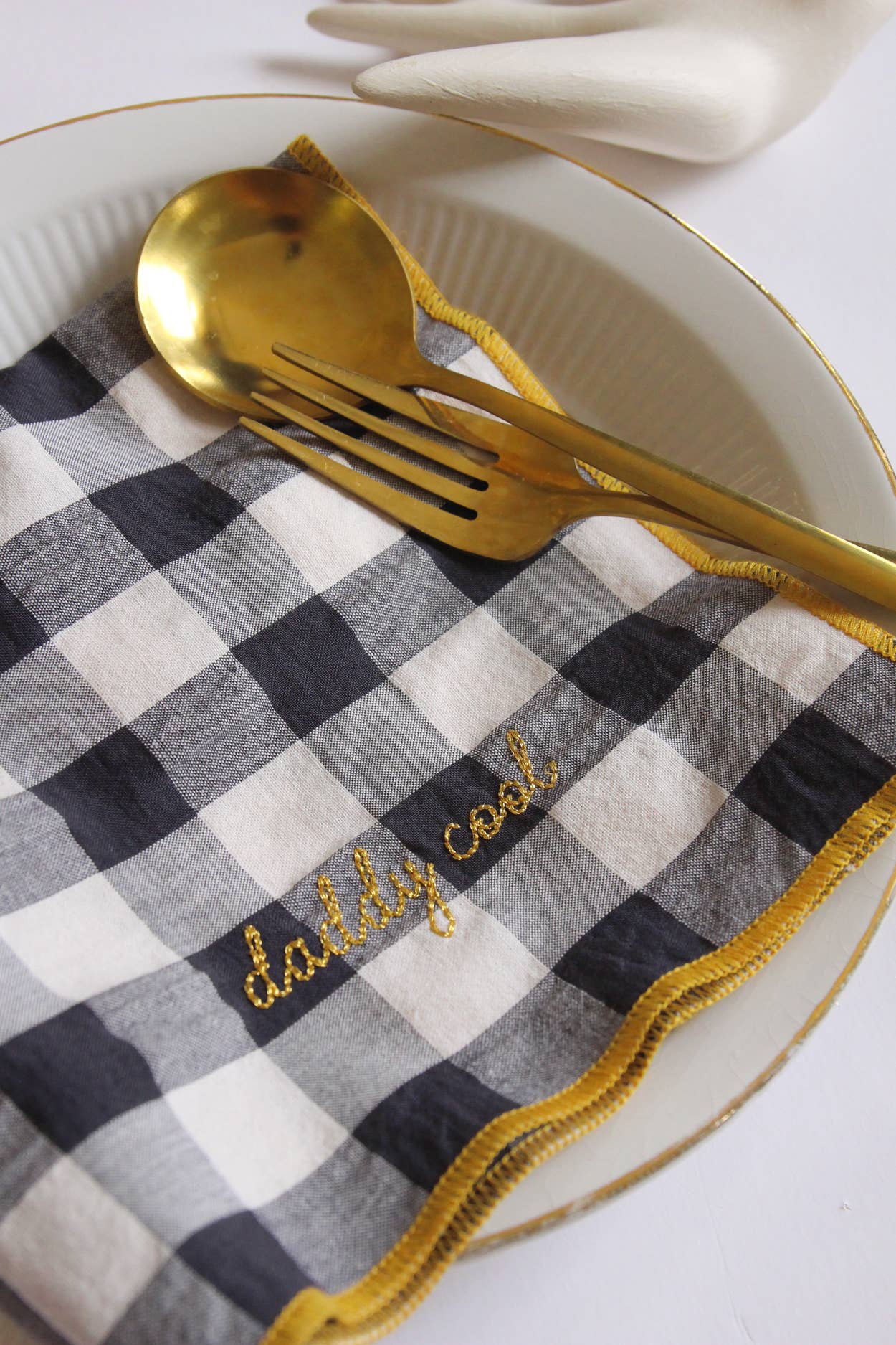 Serviettes de table brodées  à carreaux vichy - 37 modèles