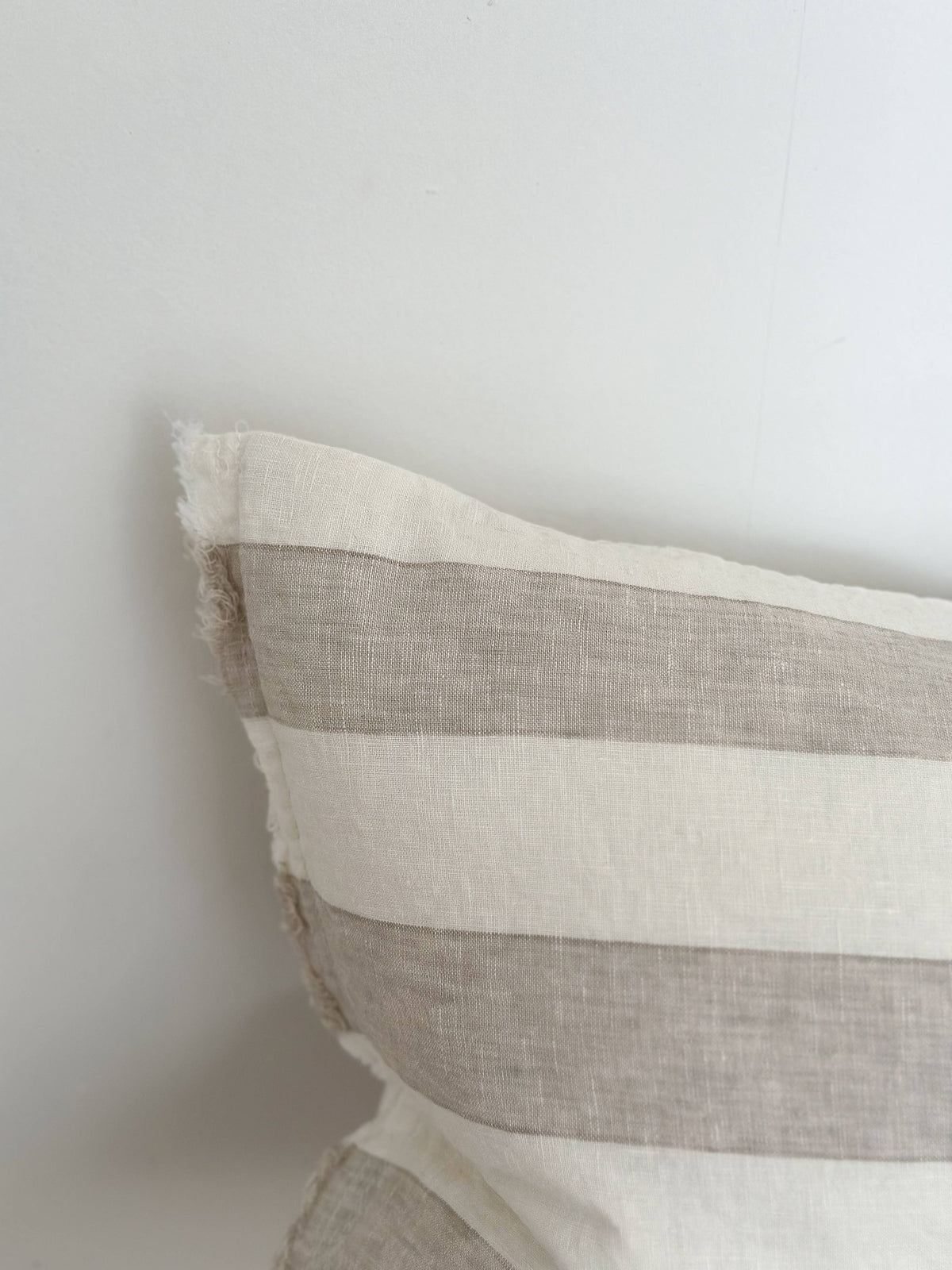 Housse de coussin en lin 50x30 — Rayure large naturelle