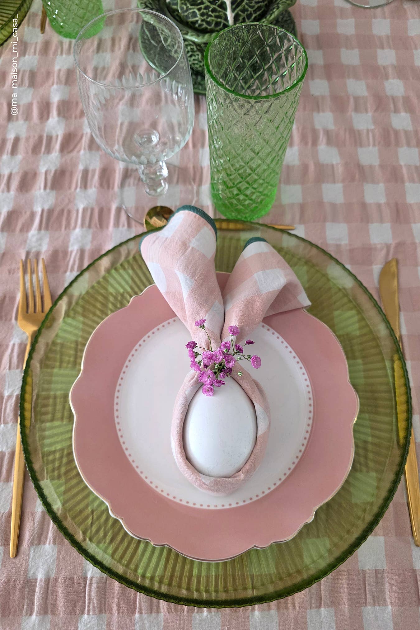 Serviettes de table brodées  à carreaux vichy - 37 modèles