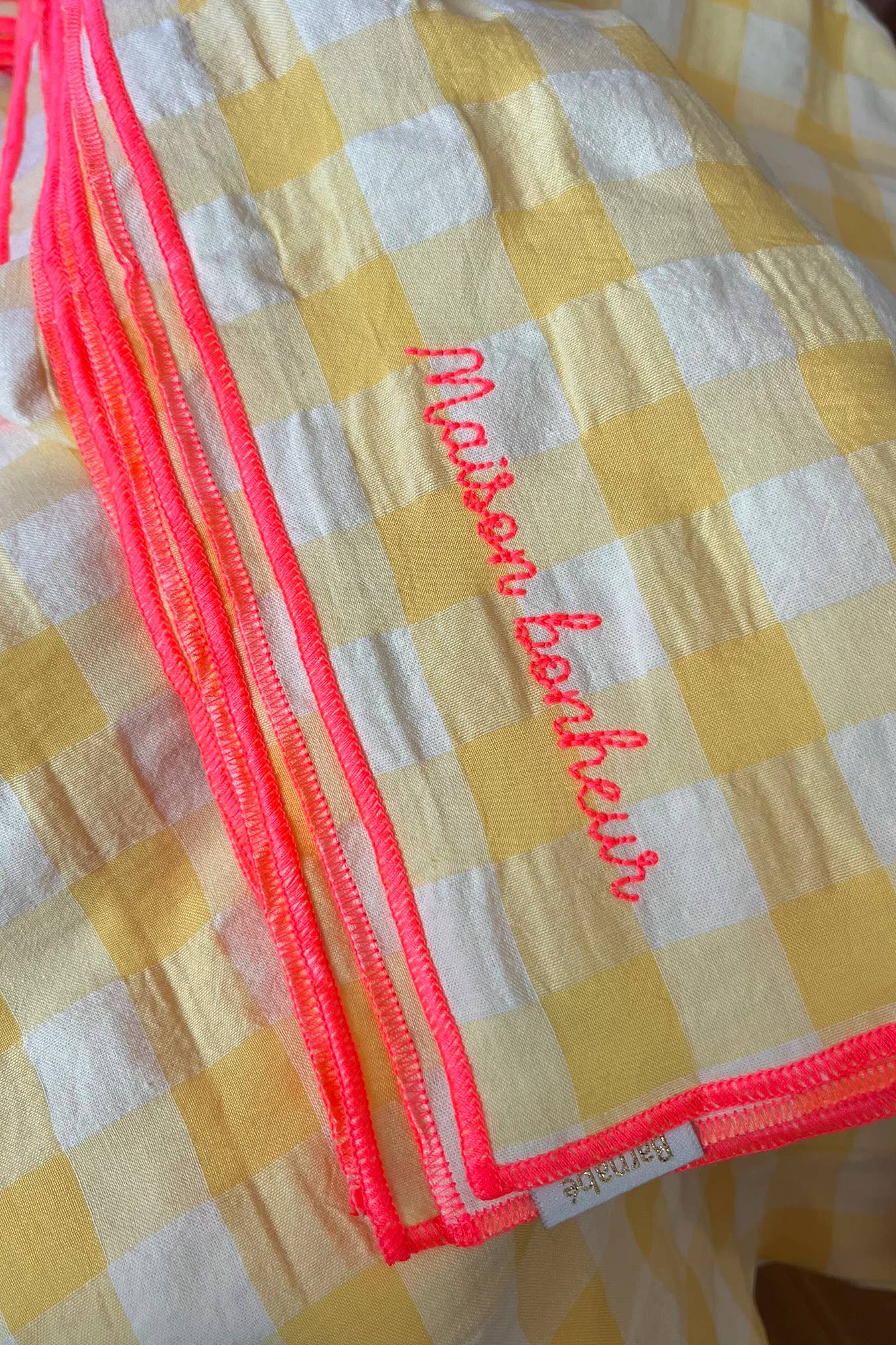Nappe brodée à carreaux Vichy