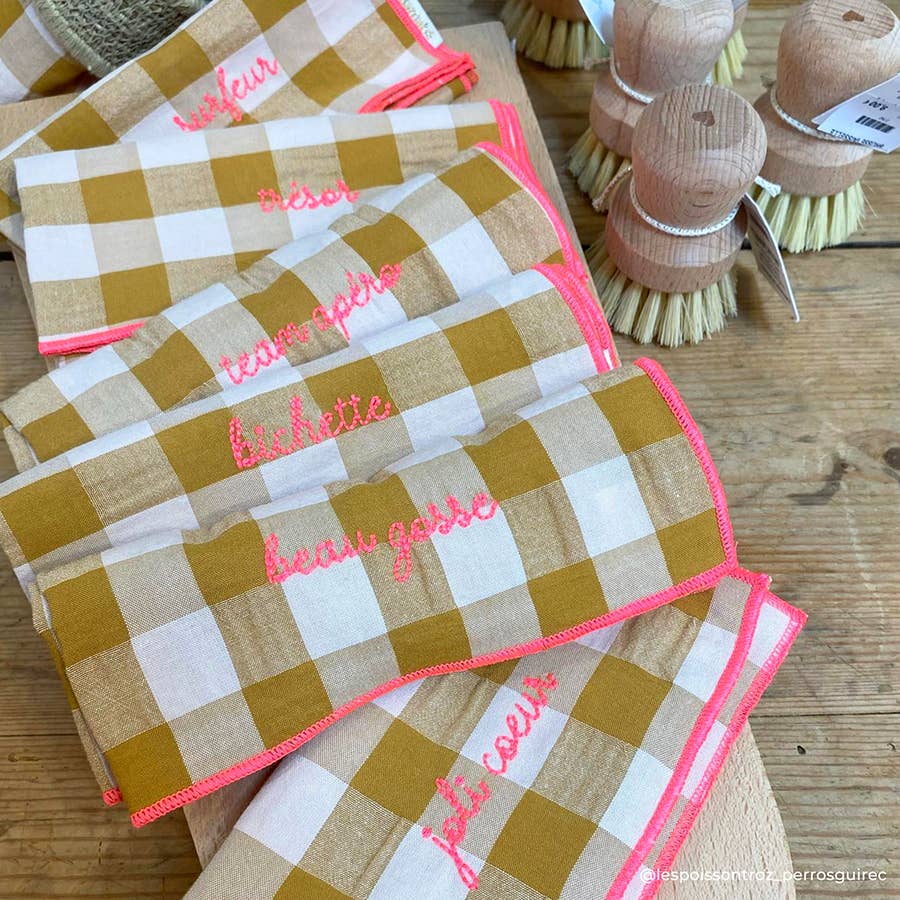 Serviettes de table brodées  à carreaux vichy - 37 modèles