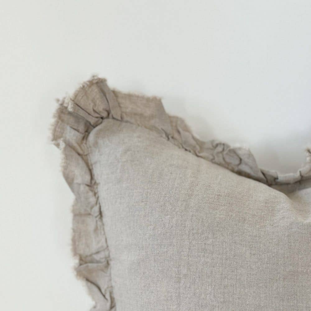 Housse de coussin en lin naturel à volants | 45 × 45 cm