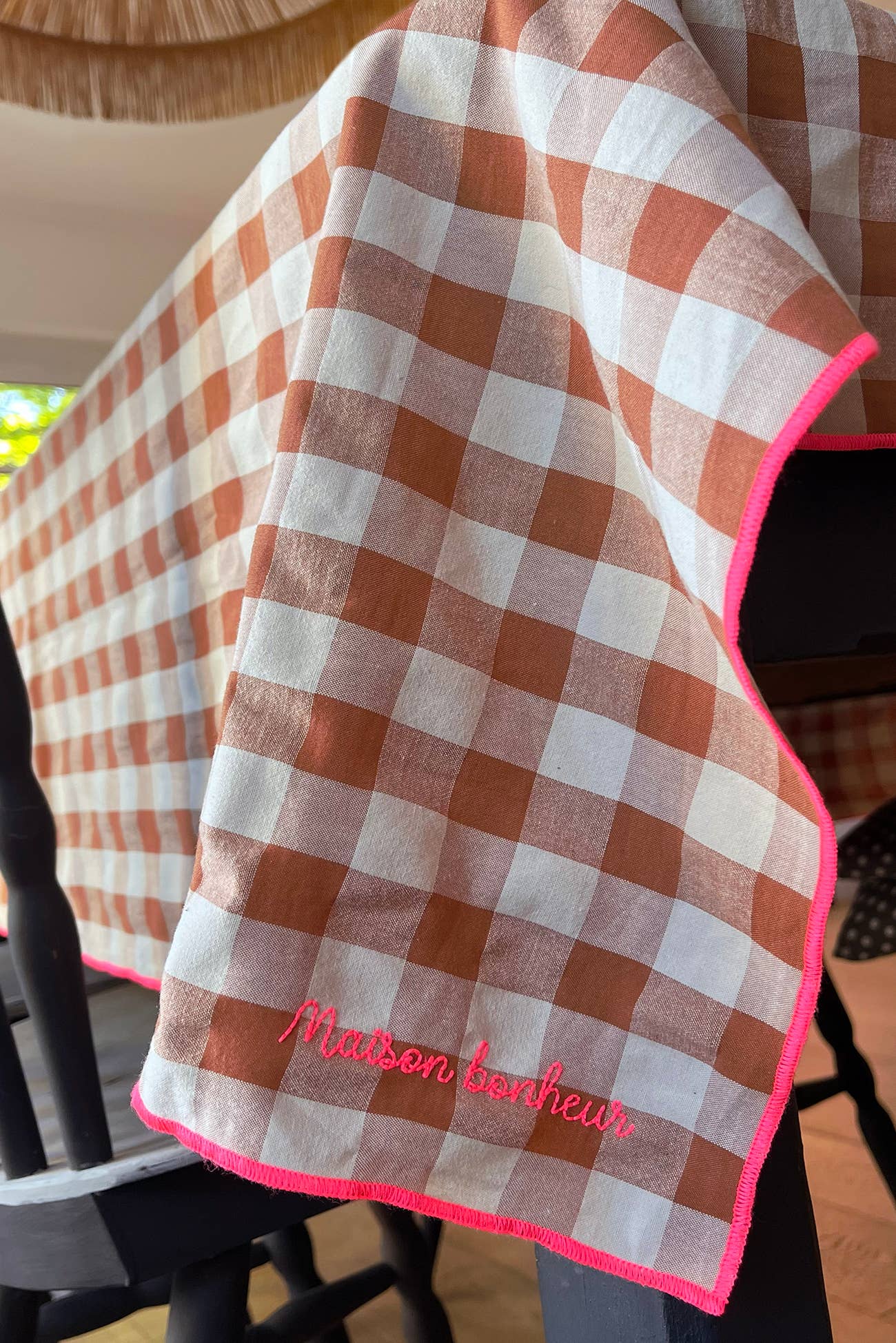 Nappe brodée à carreaux Vichy