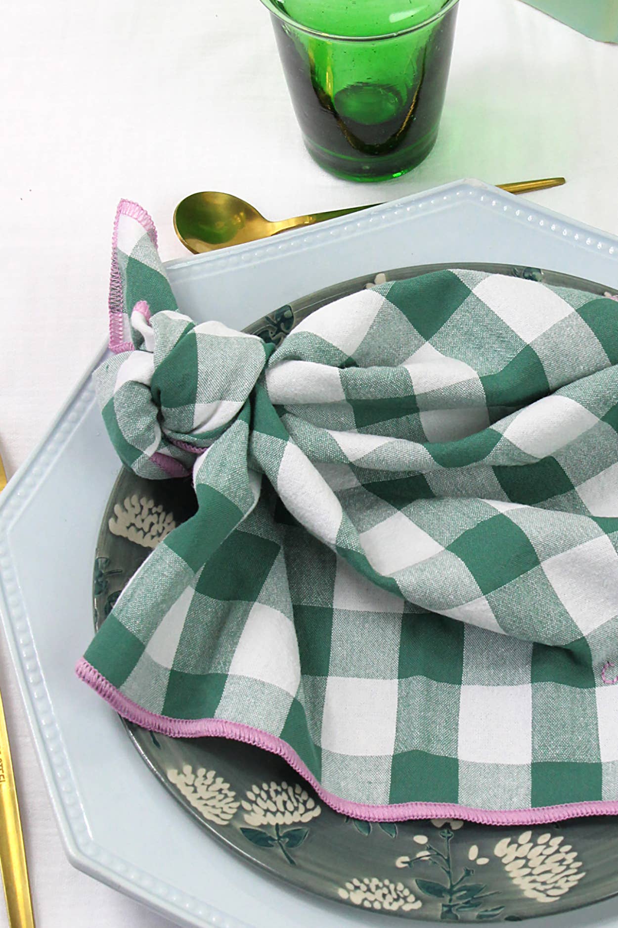 Serviettes de table brodées  à carreaux vichy - 37 modèles