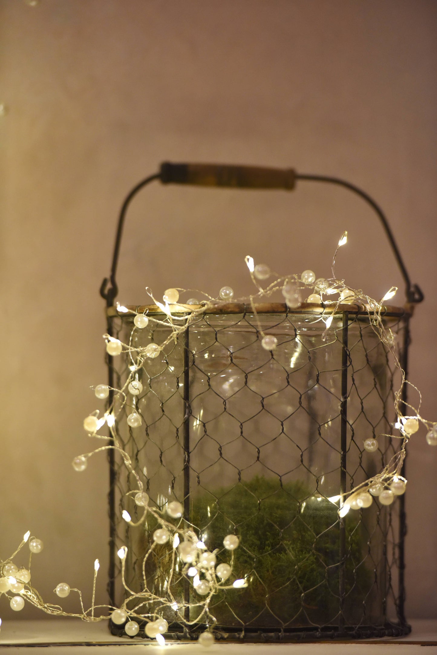 Décoration lumineuse Madame Beaumont, guirlande à perles pour fête et maison de campagne chic.