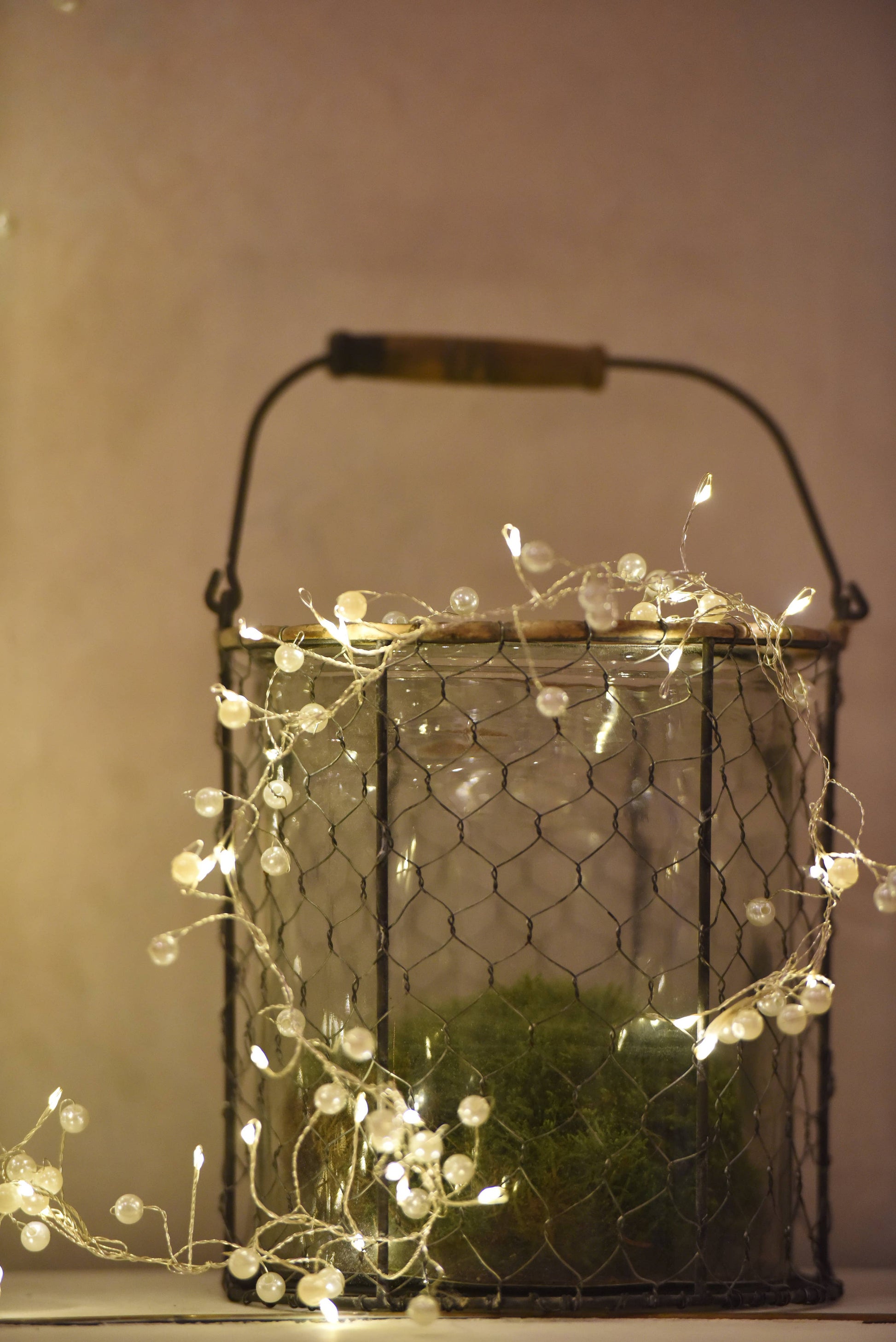 Décoration lumineuse Madame Beaumont, guirlande à perles pour fête et maison de campagne chic.