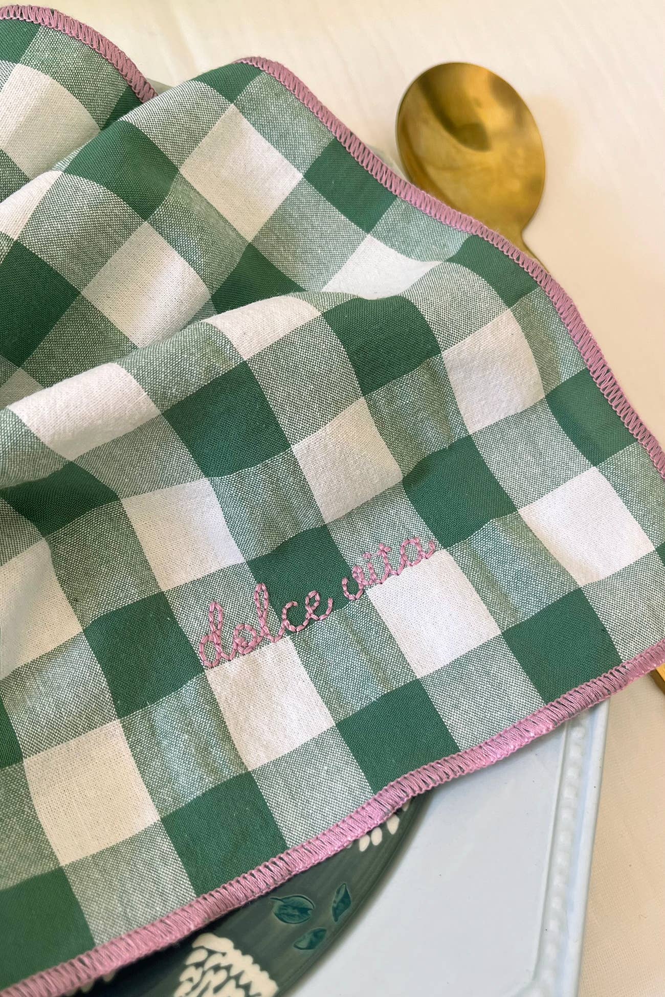 Serviettes de table brodées  à carreaux vichy - 37 modèles