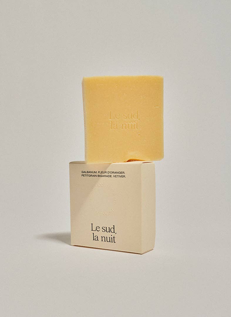 savon le sud la nuit sur son emballage en carton